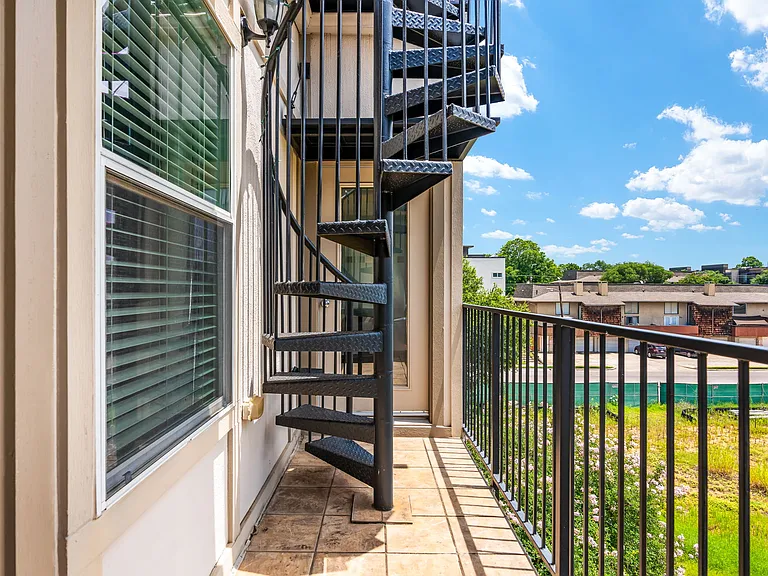 Access to rooftop deck