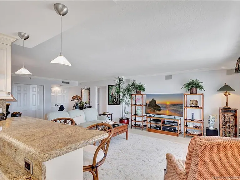 500 Ocean Dr #W-11 — Photo 9