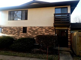 1570 Perry Ct APT D, Aurora, IL 60505