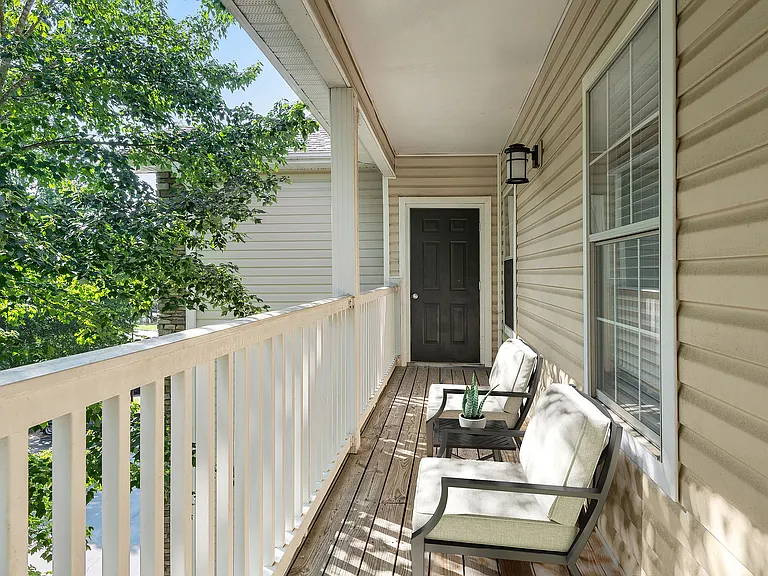 C195540_ArborPlace_3B2B_333_BALCONY_03_VS