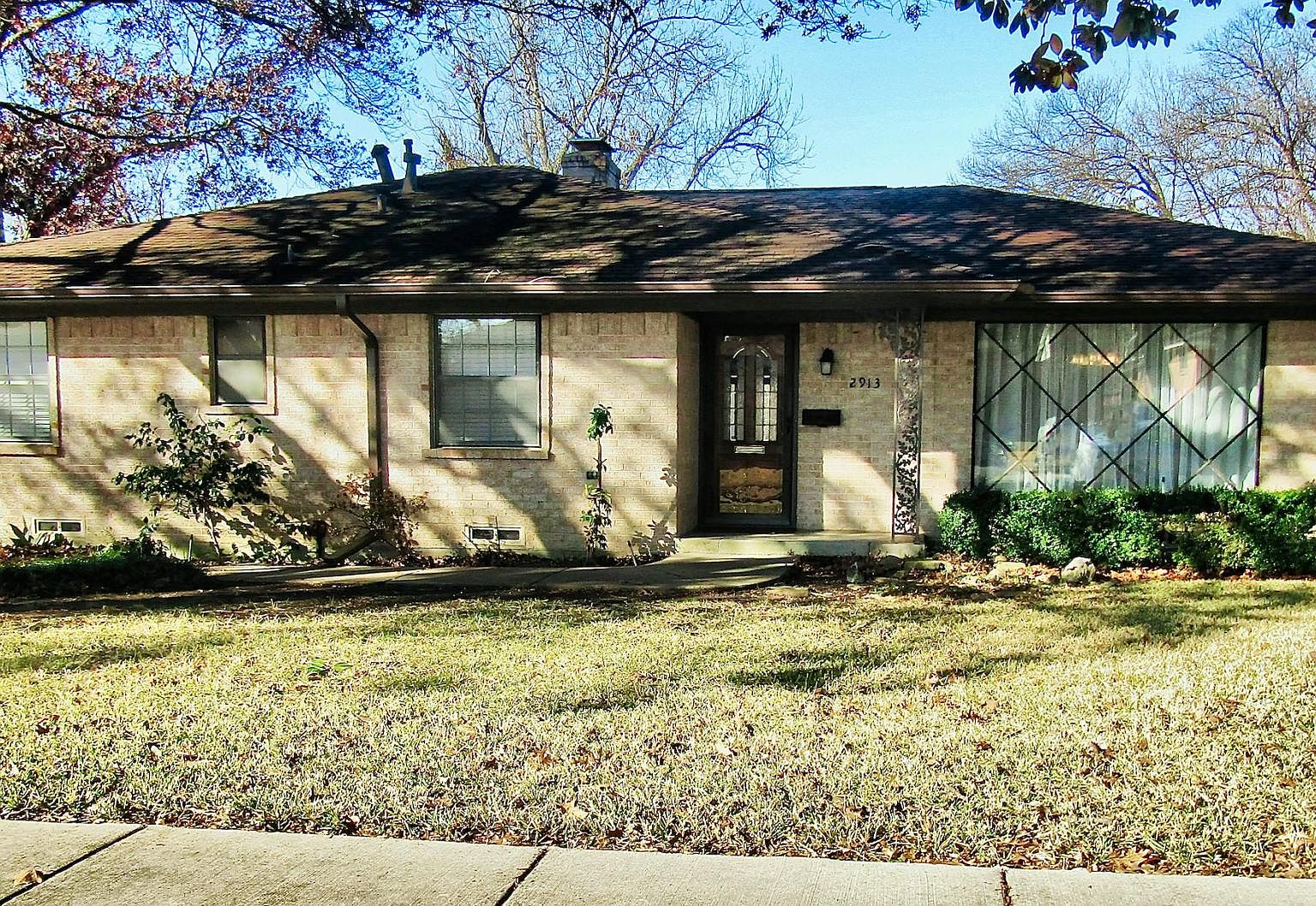 2913 Ridgedale Dr, Garland, TX 75041 | Zillow