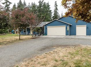2033 Walser Ln, Oak Harbor, WA 98277