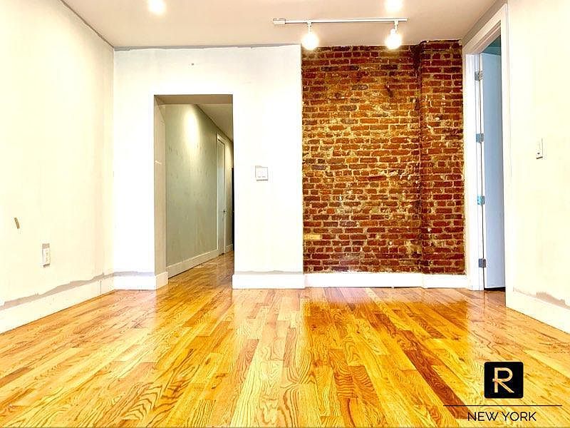 1st image of 4 S Pinehurst Ave APT 2E