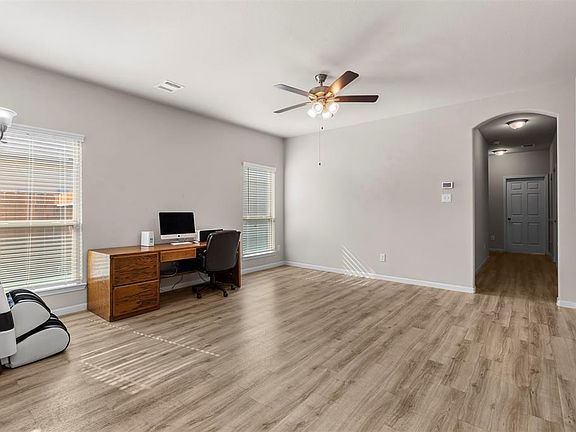 5th image of 3714 Yellow Arbor Dr