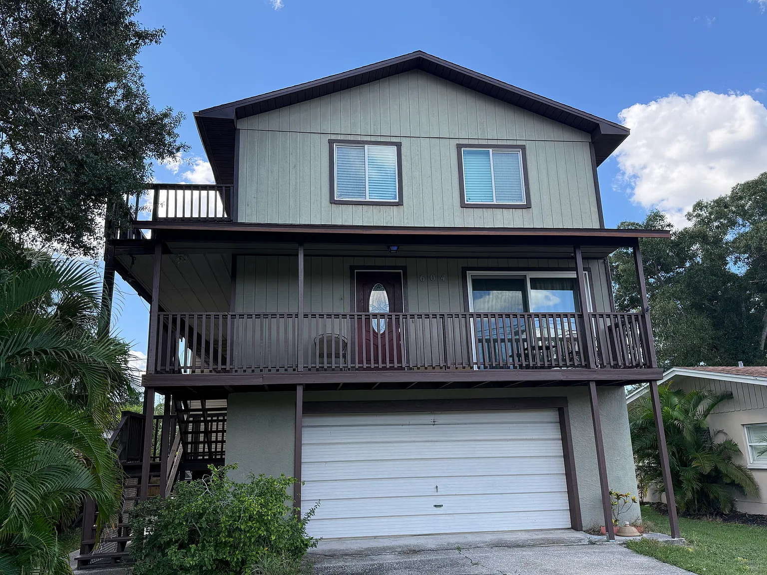 4 bed, 1964 sqft, $3,995 — Photo 3
