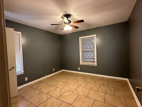 4th image of 1558 Daytona Dr