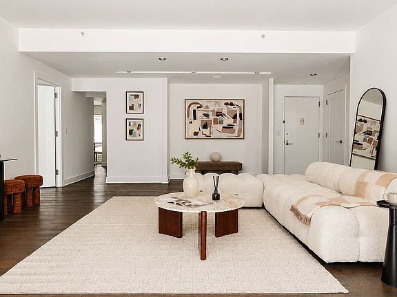 4th image of 212 N 9th St #2DE