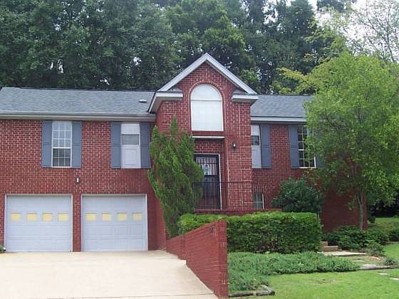 1st image of 752 Whitehall Pkwy