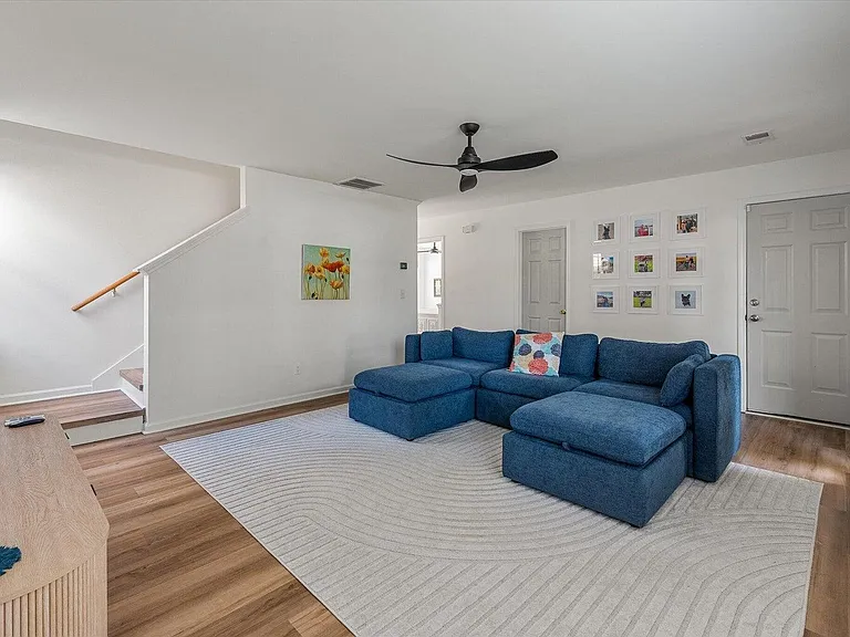1344 Palm Cove Dr — Photo 17