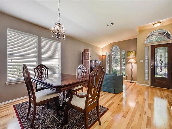 4th image of 7413 Peabody Dr