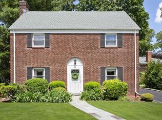 113 Wyatt Rd, Garden City, NY 11530