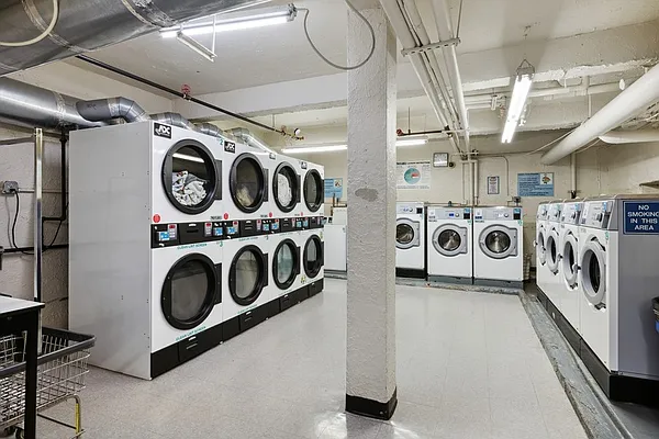 Sold by Century 21 American Homes | media 34