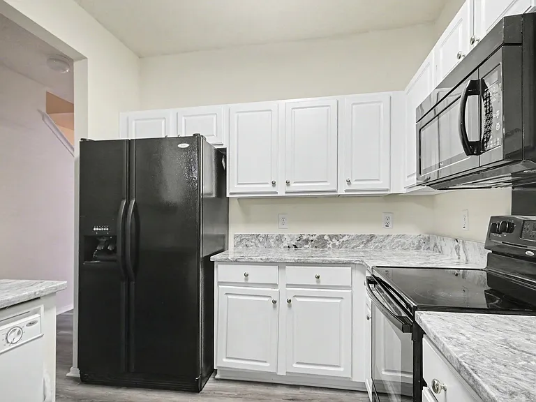 113 Olde Towne Way #3 — Photo 2