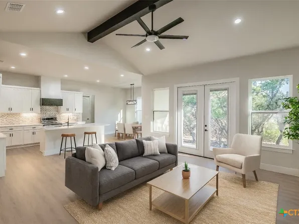 1229 Stallion Springs Dr, Fischer, TX 78623