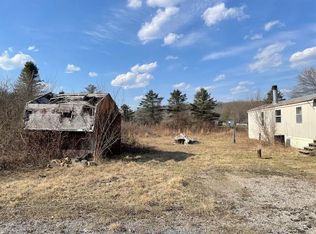 172 School Rd #B, Clinton, PA 15001