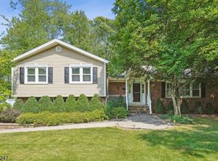 286 Brooklake Rd, Florham Park, NJ 07932