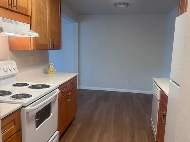 Summerhill Apartments — Photo 30