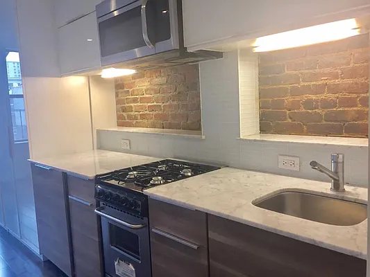 Rented by J Misrahi Realty Corp | media 27