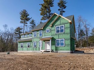35 Sanborn Rd, Londonderry, NH 03053