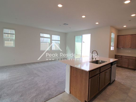 5th image of 6287 Janet Dr