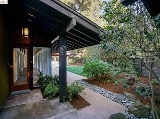 1611 Mountain Blvd, Oakland, CA 94611