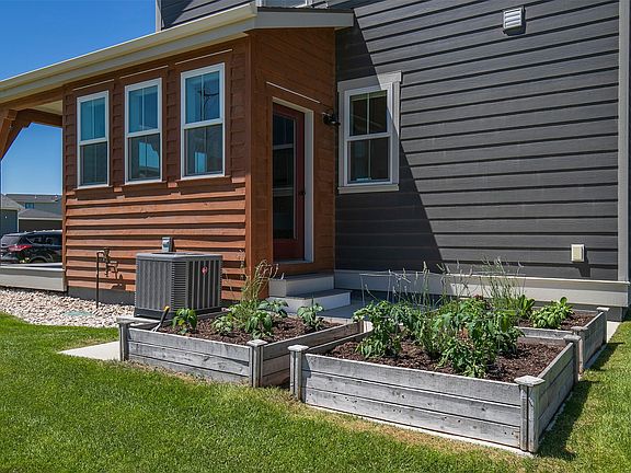2nd image of 6103 Eva Marie Ln