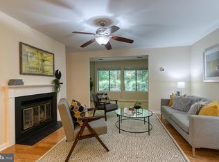 2806 Lee Oaks Pl APT 101, Falls Church, VA 22046