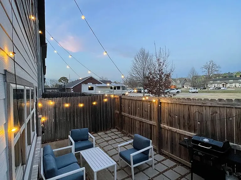404 NW Retreat Ln — Photo 21
