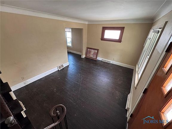 5th image of 576 Bronx Dr