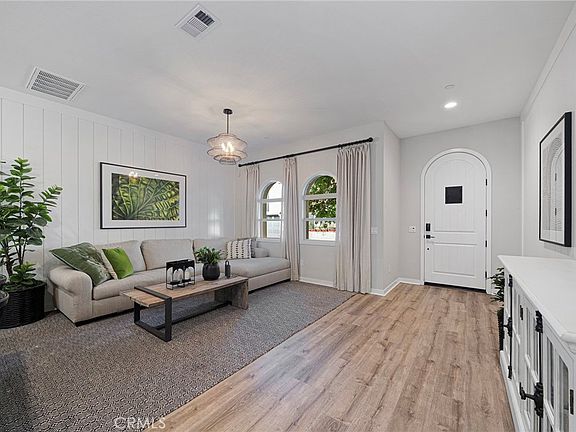 3rd image of 786 Francesca Dr
