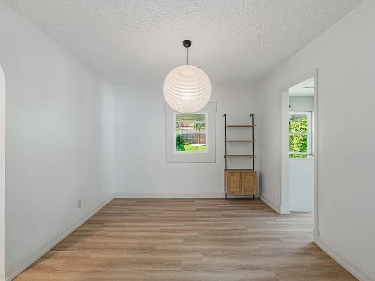 2531 Keystone Ave — Photo 10