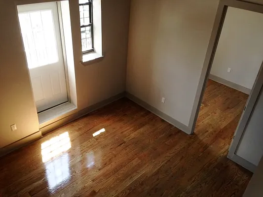 Rented by Premier Metro Realty Corp | media 81