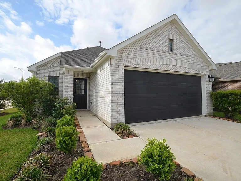 8230 Blue Fish Dr — Photo 2
