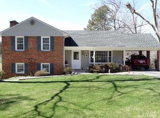 189 E Overbrook Rd, Lynchburg, VA 24502