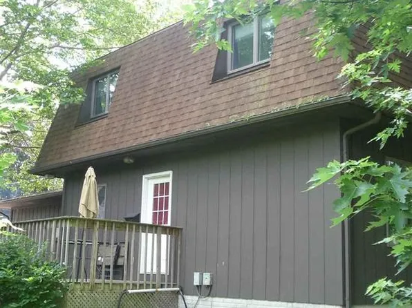 1521 18th St #1521, Moline, IL 61265