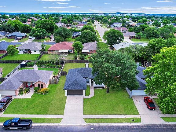 2nd image of 3721 Sawtooth Dr