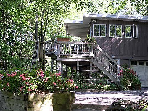 deck stairs and trellis