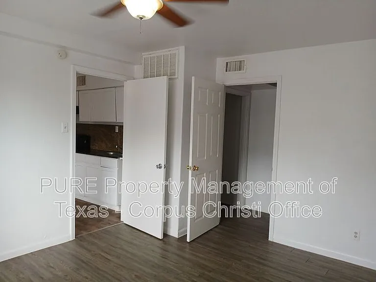 901 Furman Ave #F — Photo 11