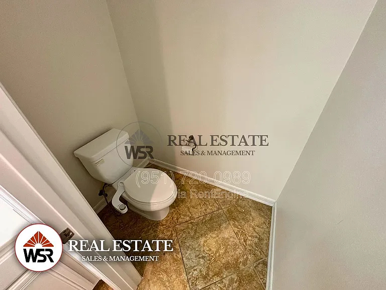 18691 Oak Park Dr — Photo 27