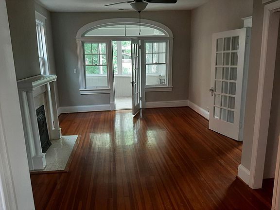 2nd image of 1021 Westover Ave