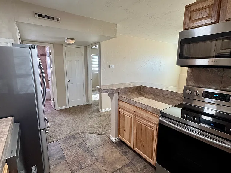 1125 Cree Dr — Photo 6