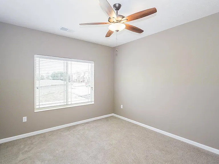 Timberline Apartments — Photo 36