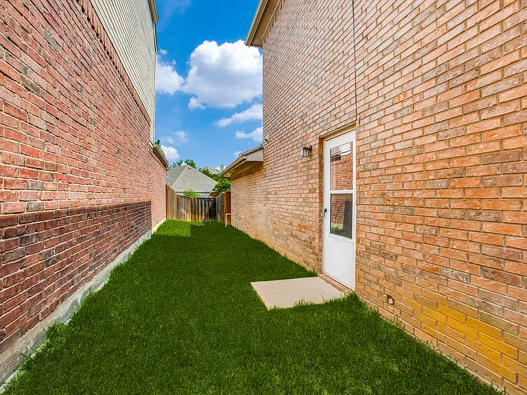 3021 Sawtooth Dr — Photo 14