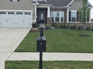 9355 Oak Brook Dr, Centerville, OH 45458