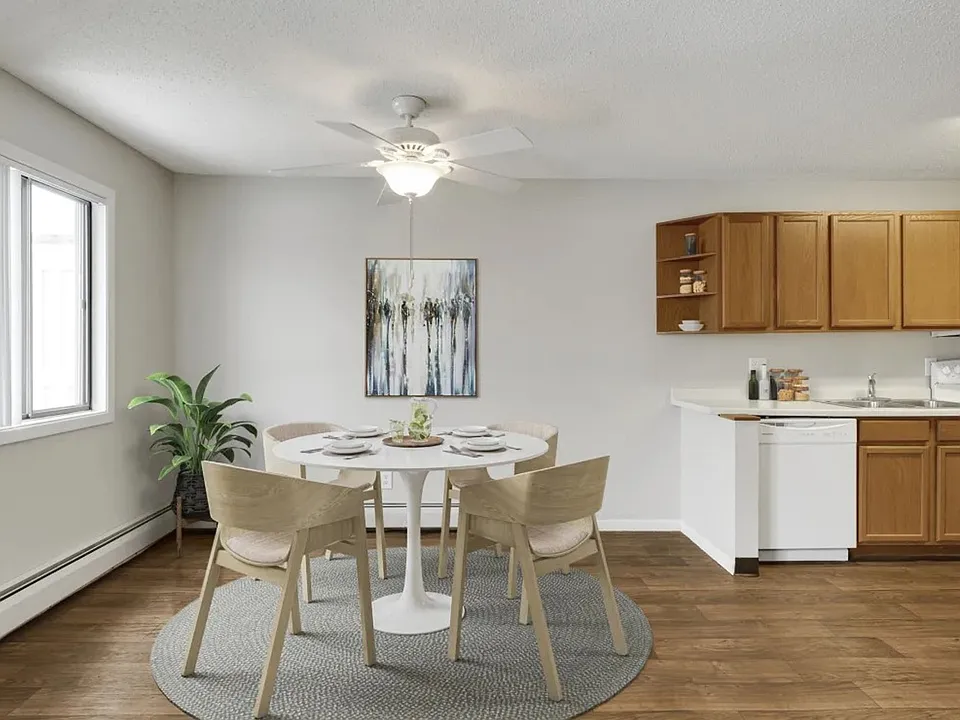 Medicine Lake Apartments