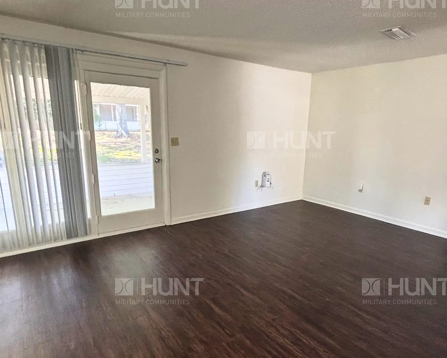 3 bed, 1.5 bath, 1301 sqft, $1,625 — Photo 4
