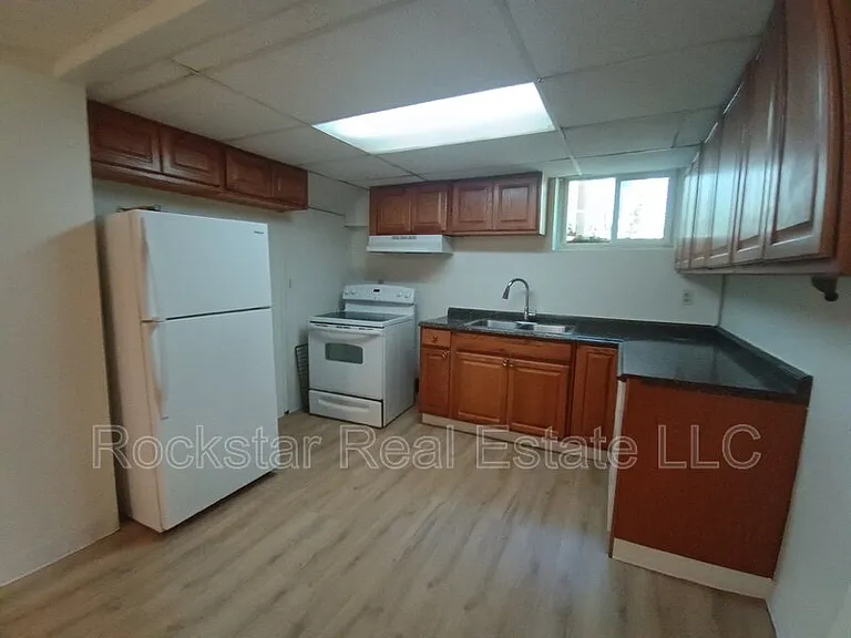 1739 W 10th Ave — Photo 8
