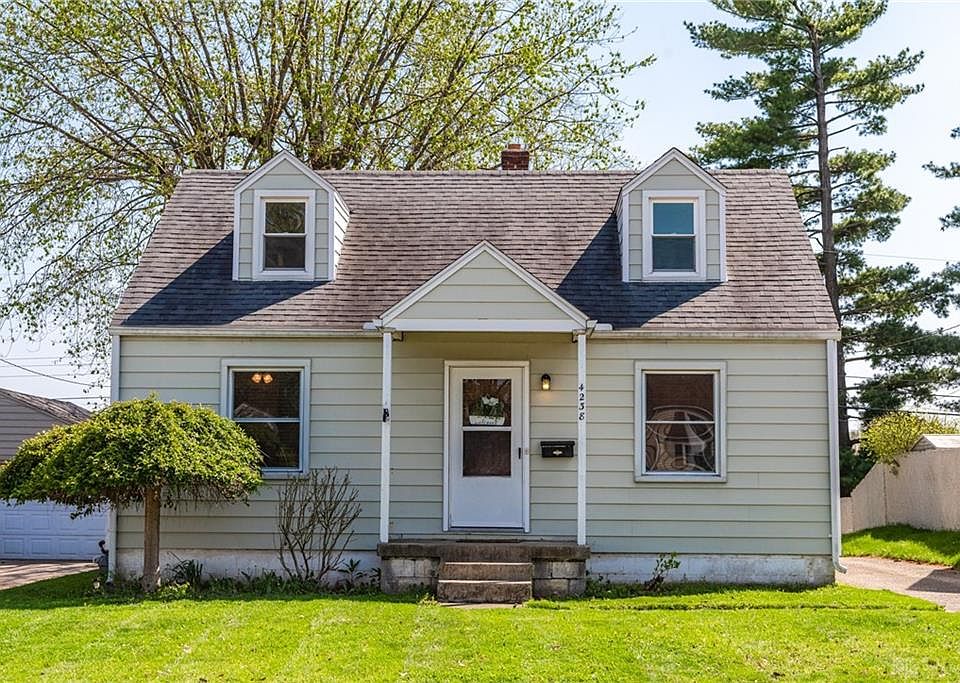 1st image of 4238 Woodbine Ave