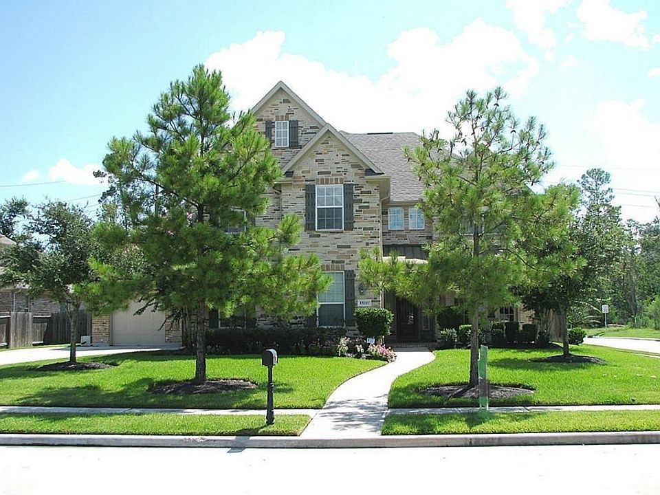 Executive Style Home. Did not Flood during Harvey. Will be available for a Tenant on August 20, 2019.