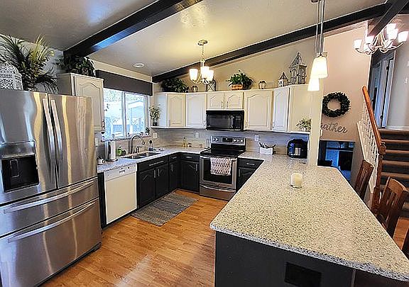 2nd image of 2178 Lassen Ct